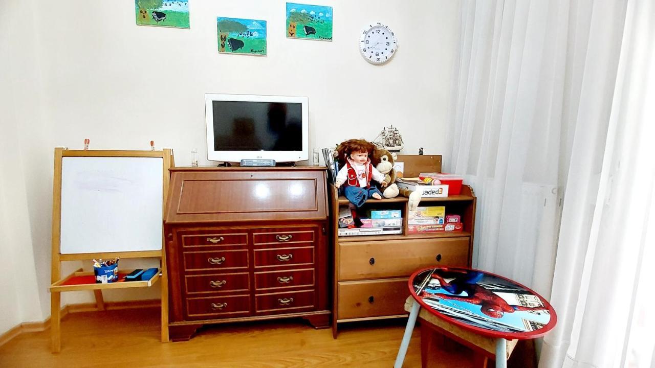 "Home Sweet Home" 3 Bedrooms Big House 110M Free Indoor Parking! Солун Екстериор снимка